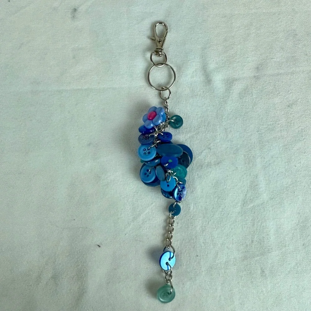 Blue Button Bag Charm‎ Keychain Handmade Cluster Flower Accessory Silver Tone